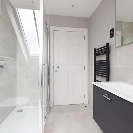 Dragon Suites - City Centre Castle View 1 Bed Apartment Edinburgh Exterior photo